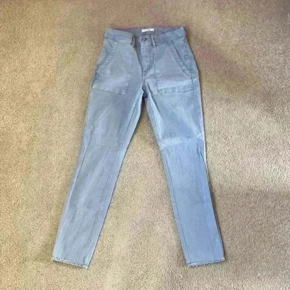 Ann Taylor loft high rise light wash jeans in size 2